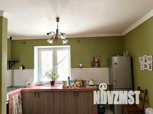 Дом 200м², 3-этажный, на длительный срок,