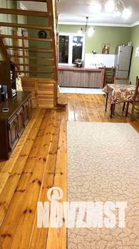 Дом 200м², 3-этажный, на длительный срок,