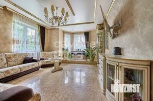 Дом 200м², 3-этажный, на длительный срок,