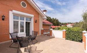 Дом 429м², 3-этажный, участок 50 сот.