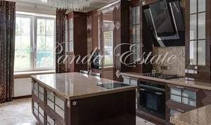 Дом 170м², 2-этажный, участок 3 сот.