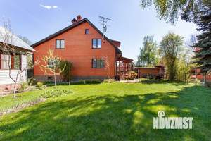 Дом 315м², 3-этажный, участок 8 сот.