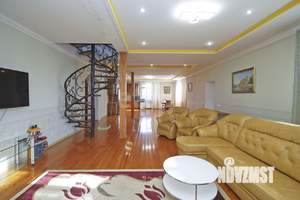 Дом 465м², 2-этажный, участок 18 сот.