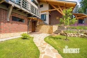 Дом 287м², 2-этажный, участок 8 сот.