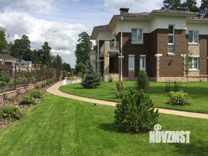 Дом 220м², 2-этажный, участок 23 сот.