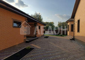 Дом 398м², 2-этажный, участок 12 сот.