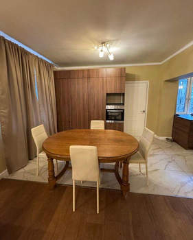 Дом 365м², 3-этажный, участок 17 сот.