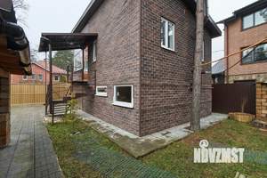 Дом 74м², 2-этажный, участок 4 сот.