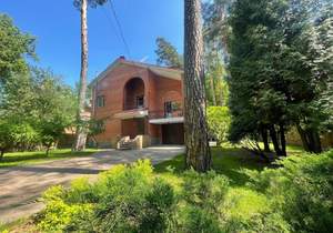 Дом 365м², 3-этажный, участок 17 сот.