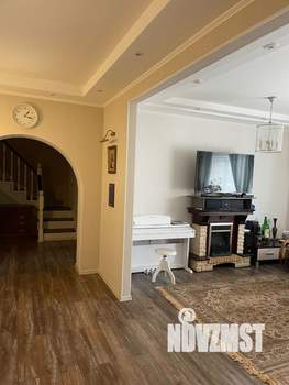 Коттедж 196м², 2-этажный, участок 10 сот.