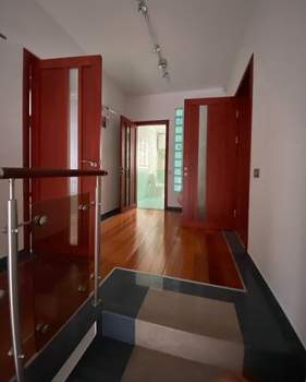 Дом 420м², 3-этажный, участок 15 сот.