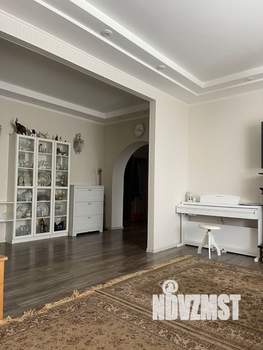 Коттедж 196м², 2-этажный, участок 10 сот.