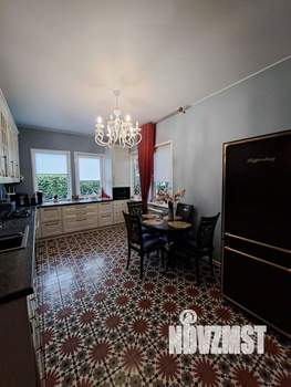 Коттедж 170м², 3-этажный, участок 3 сот.