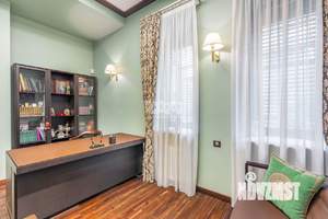 Дом 840м², 3-этажный, участок 35 сот.