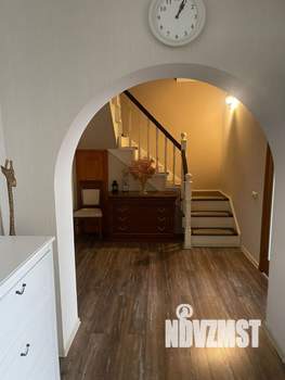 Коттедж 196м², 2-этажный, участок 10 сот.