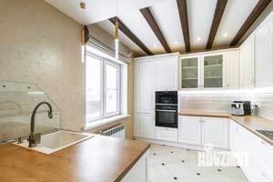 Дом 196м², 2-этажный, участок 10 сот.