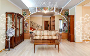 Дом 728м², 3-этажный, участок 40 сот.