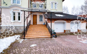 Дом 728м², 3-этажный, участок 40 сот.