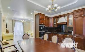 Коттедж 538м², 3-этажный, участок 12 сот.