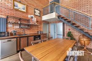 Дом 200м², 2-этажный, участок 8 сот.