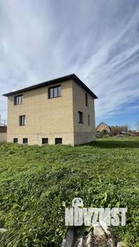 Коттедж 281м², 3-этажный, участок 6 сот.