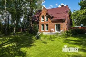 Дом 243м², 2-этажный, участок 15 сот.