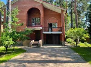 Дом 365м², 3-этажный, участок 17 сот.