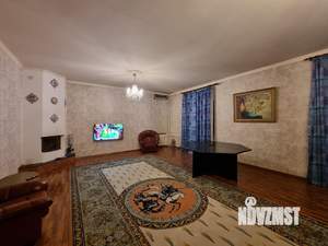 Дом 390м&sup2;, 3-этажный, посуточно, 