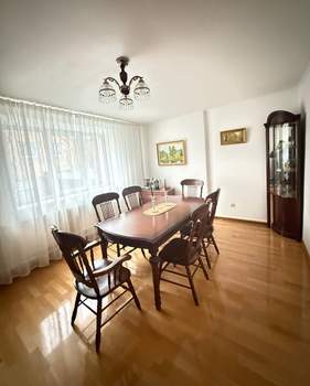 Дом 140м², 3-этажный, на длительный срок, 