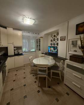 Дом 140м², 3-этажный, на длительный срок, 