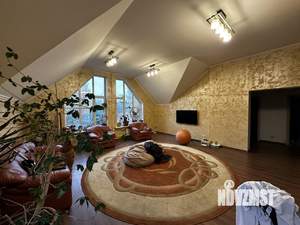 Дом 250м², 3-этажный, на длительный срок, 