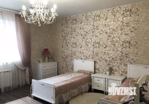 Дом 350м², 3-этажный, на длительный срок, 