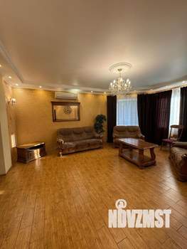 Коттедж 220м², 3-этажный, на длительный срок, 