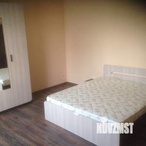 Коттедж 200м², 2-этажный, на длительный срок, 