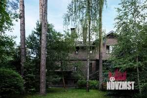 Коттедж 360м², 3-этажный, участок 19 сот.  