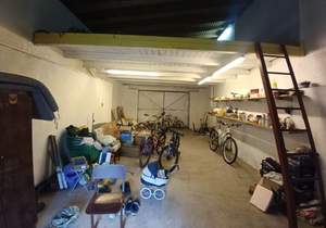 Дом 250м², 2-этажный, участок 16 сот.  