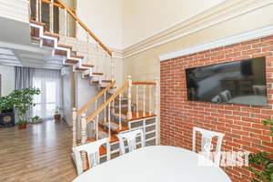 Дом 196м&sup2;, 2-этажный, участок 10 сот.  