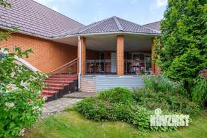 Коттедж 380м², 2-этажный, участок 26 сот.  