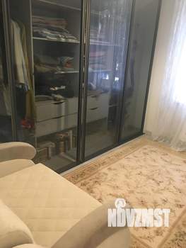 Дом 120м², 2-этажный, участок 6 сот.  
