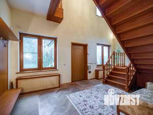 Дом 350м², 3-этажный, участок 40 сот.  