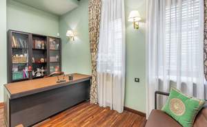 Дом 840м², 3-этажный, участок 35 сот.  
