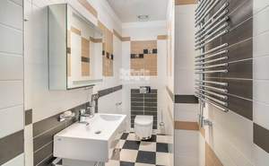 Дом 840м², 3-этажный, участок 35 сот.  