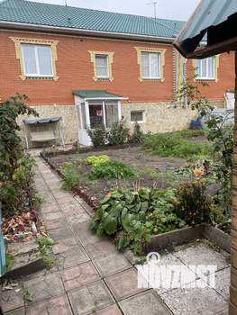 Таунхаус 180м², 2-этажный, участок 5 сот.  