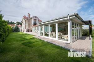 Коттедж 538м², 3-этажный, участок 12 сот.  