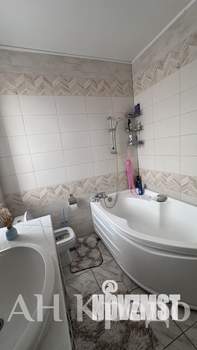 Дом 195м², 2-этажный, участок 10 сот.  