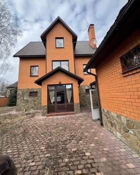 Дом 420м², 2-этажный, участок 15 сот.  