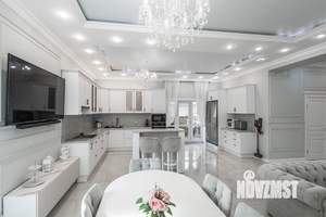 Дом 200м&sup2;, 2-этажный, участок 9 сот.  