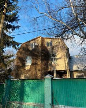 Дом 288м&sup2;, 3-этажный, участок 5 сот.  