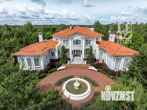 Дом 1500м², 3-этажный, участок 74 сот.  