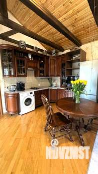 Дом 292м², 2-этажный, участок 16 сот.  